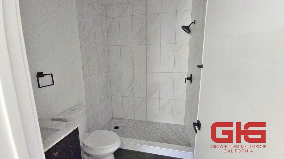 More Photos Of , Pasadena Multifamily For Sale