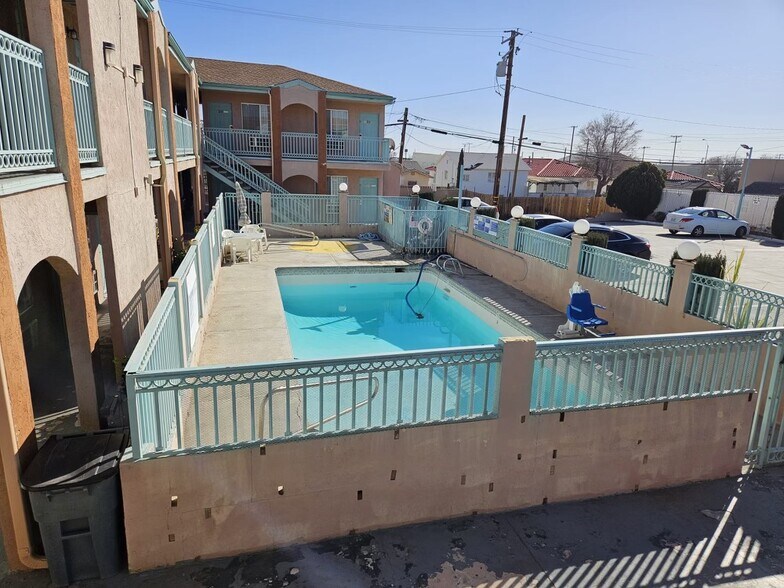 More Photos Of 16352 Sierra Hwy, Mojave Hotel For Sale