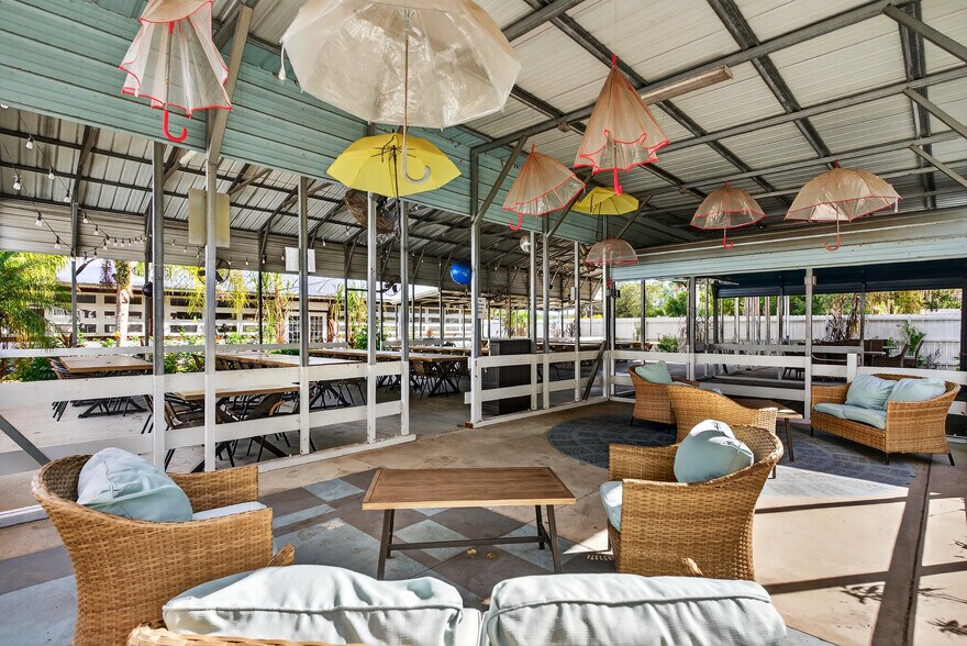 More Photos Of 765 3rd Ave, Welaka Restaurant For Sale