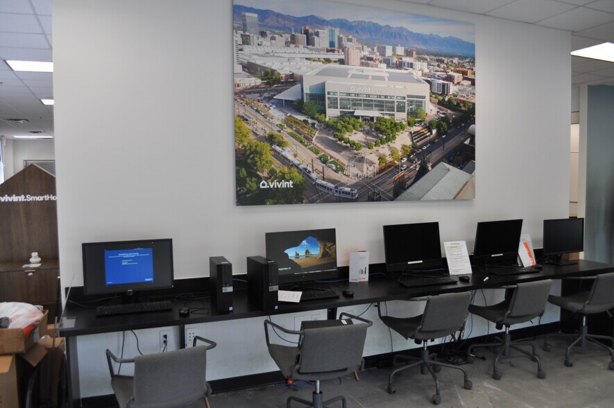 More Photos Of 12682-12690 Telecom Dr, Tampa Office For Sale