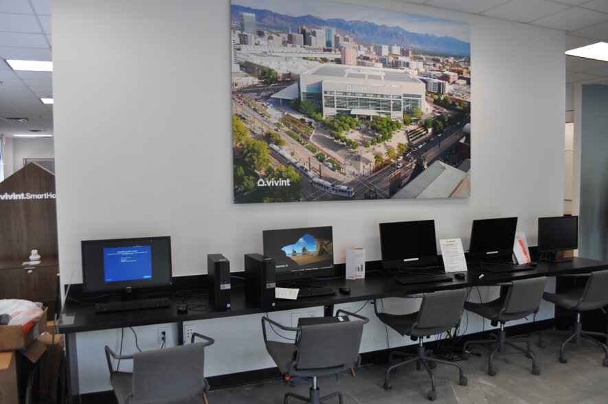 More Photos Of 12682-12690 Telecom Dr, Tampa Office For Sale