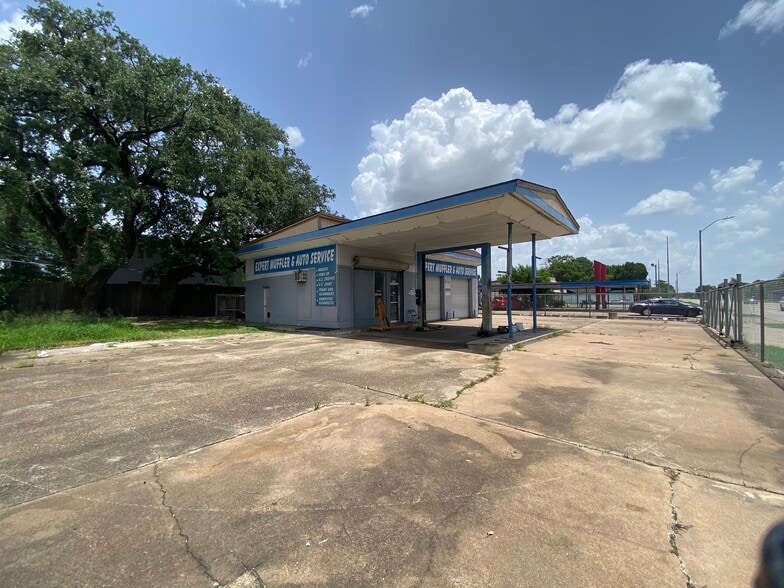 More Photos Of 1398 Washington Blvd, Beaumont Auto Repair For Lease