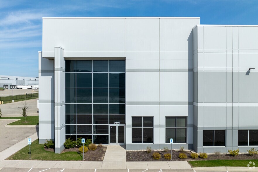 More Photos Of 9605 136th Ave, Kenosha Distribution For Lease