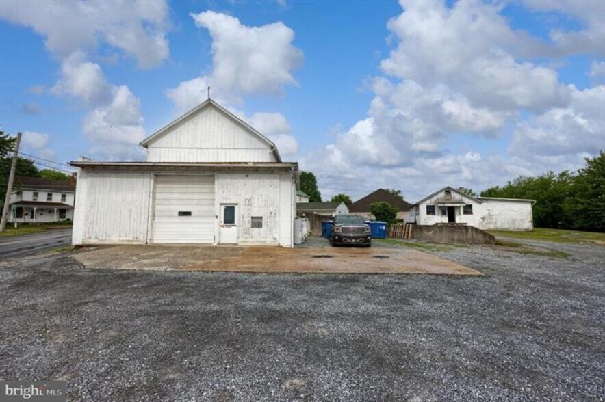 More Photos Of 2167 Main St, Lititz Flex For Sale