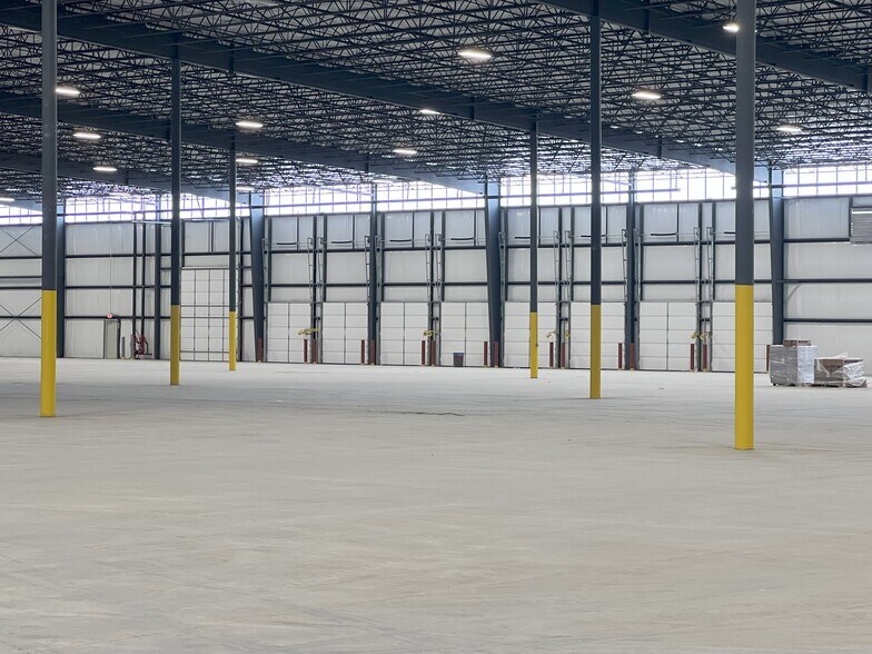 More Photos Of 1309 Production Ave., Bowling Green Distribution For Sale