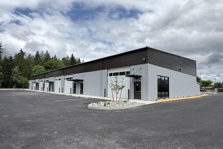 More Photos Of 8913 Select Ct SE, Tumwater Showroom For Lease