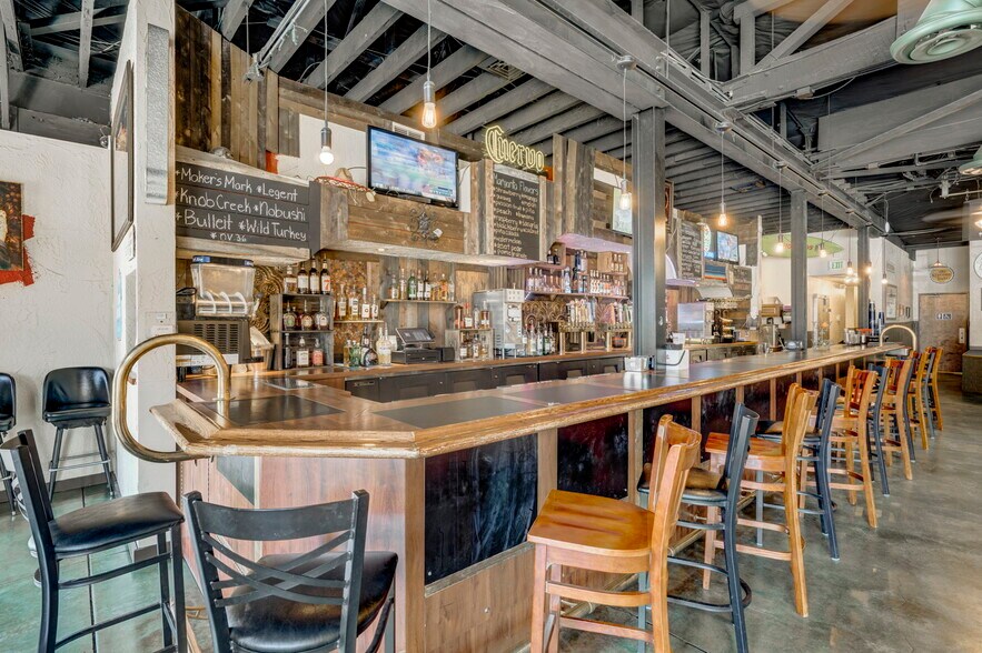 More Photos Of 922-926 Victorian Ave, Sparks General Retail For Sale