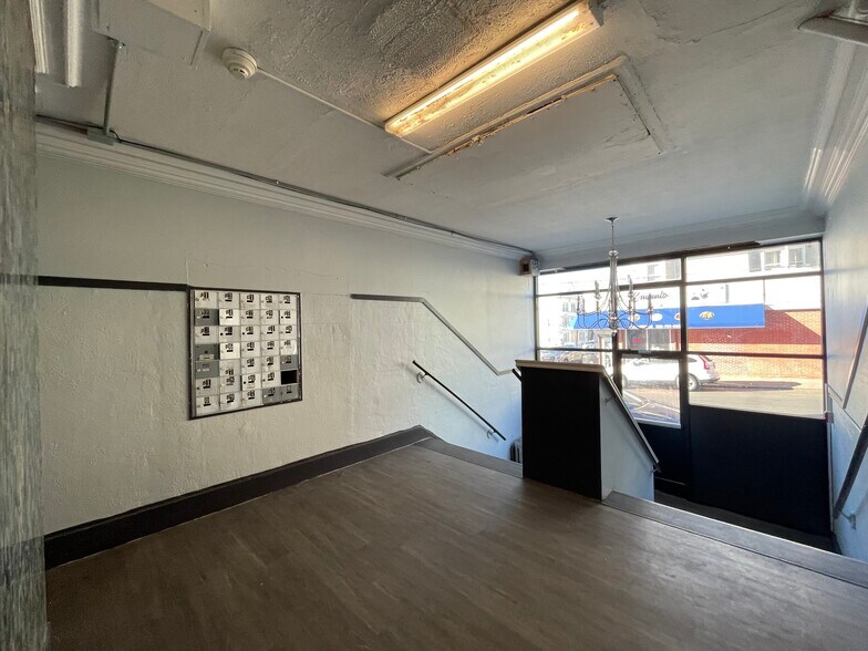 More Photos Of 174 Willow St, Waterbury Apartments For Sale