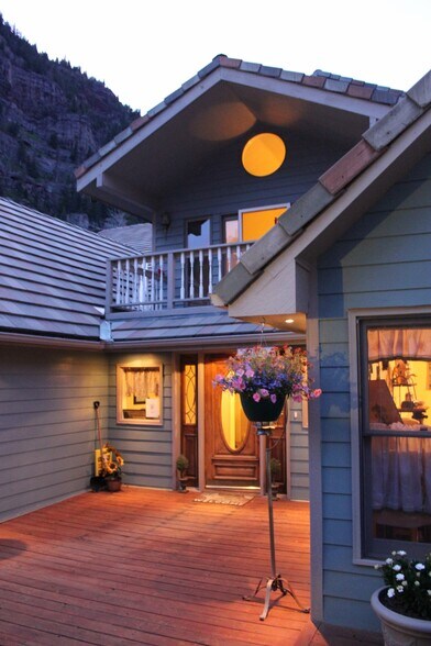 More Photos Of 118 6TH Ave, Ouray Hotel For Sale