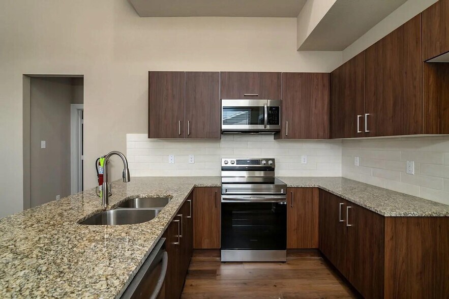 More Photos Of 640 Fallow Dr, Venus Multifamily For Sale