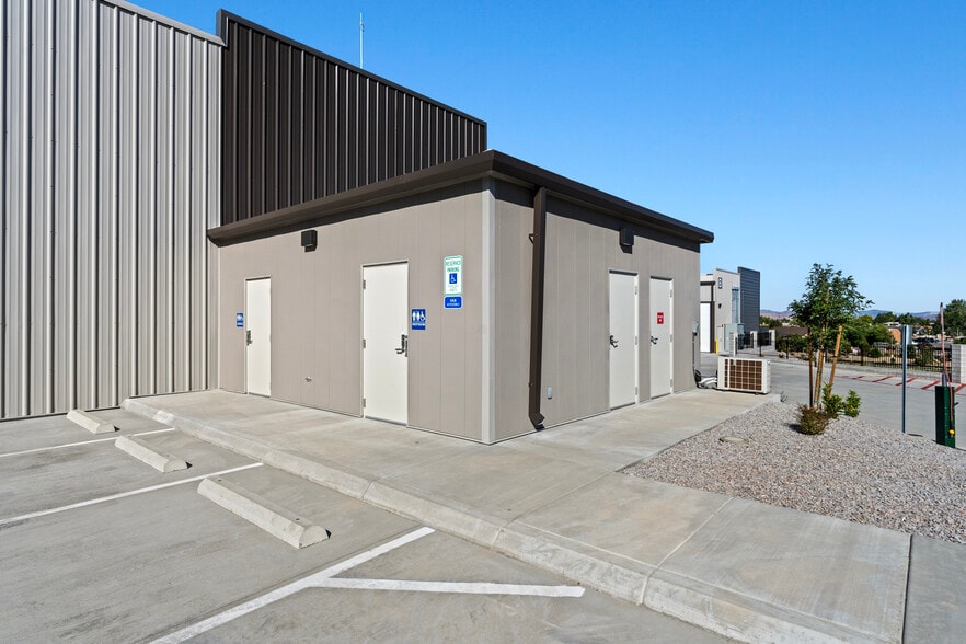 More Photos Of 6370 N Virginia St, Reno Self Storage For Sale