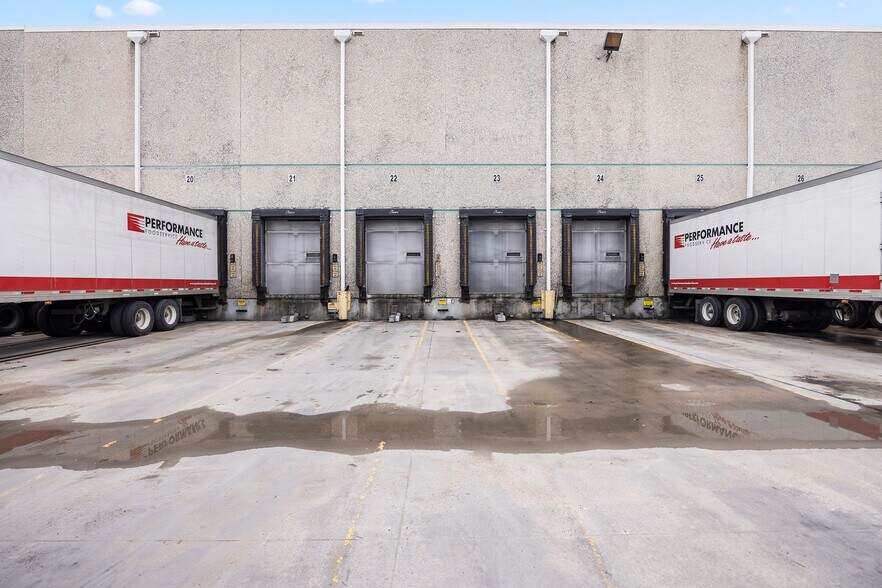More Photos Of 5225 Investment Dr, Dallas Refrigeration Cold Storage For Lease