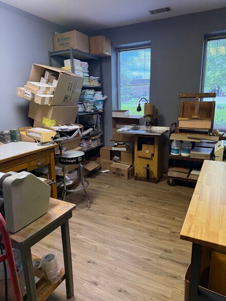 More Photos Of 12137 Rhea Dr, Plainfield Warehouse For Lease