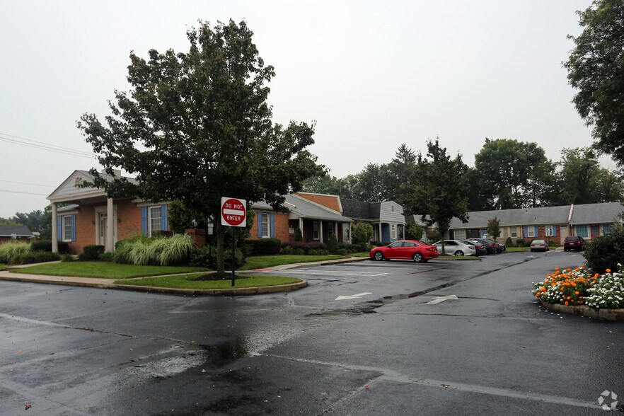 More Photos Of 1104 Rt 130, Cinnaminson Medical For Lease