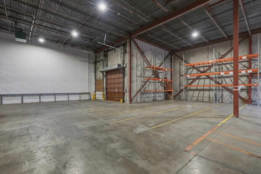 More Photos Of 2001-2045 Drew Rd, Mississauga Warehouse For Lease