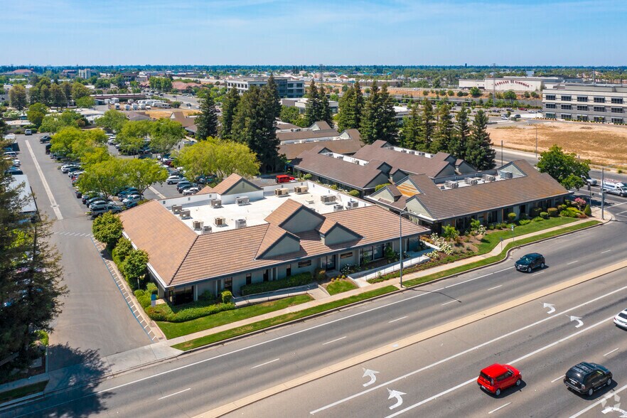 More Photos Of 7780 N Fresno St, Fresno Medical For Lease