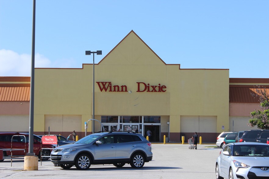 More Photos Of 959-991 E Eau Gallie Blvd, Melbourne Supermarket For Lease