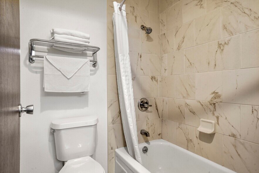 More Photos Of 3815 State Highway 119, Longmont Hotel For Sale