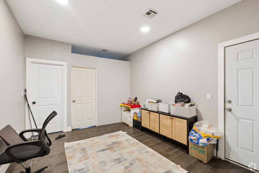 More Photos Of 7-9 Watsessing Ave, Bloomfield Storefront Retail Residential For Sale