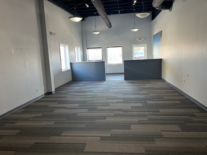 More Photos Of 250 S Main St, Brooklyn Freestanding For Lease