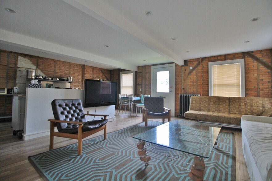 More Photos Of 156 Broadway, Port Ewen Freestanding For Sale