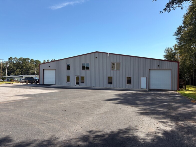 Primary Photo Of 22825 McAuliffe Dr, Robertsdale Warehouse For Lease