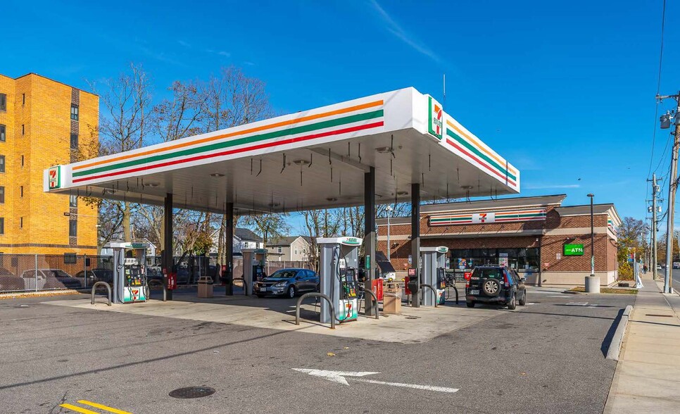 Primary Photo Of 1 Jerusalem Ave, Hempstead Service Station For Sale