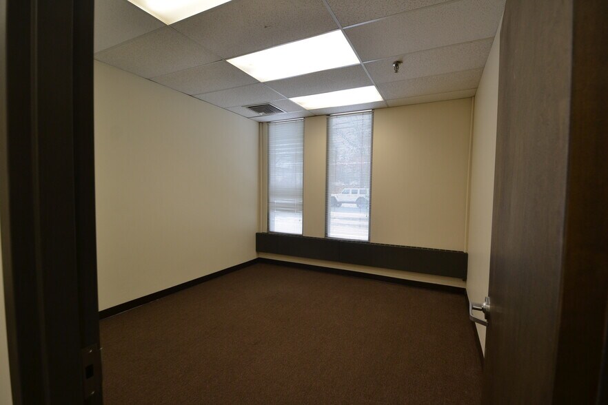 More Photos Of 65 Railroad Ave, Ridgefield Flex For Lease