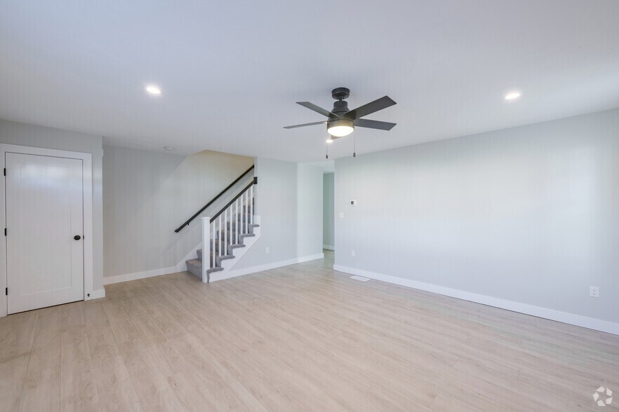 More Photos Of 5 Jakes Path, Middleboro Apartments For Sale