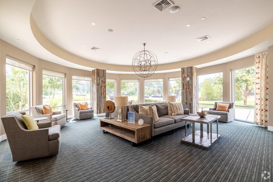 More Photos Of 9142 Richmond Hwy, Fort Belvoir Apartments For Lease