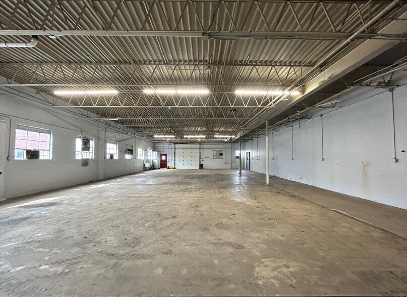 More Photos Of 1385 Akron St, Copiague Light Manufacturing For Sale