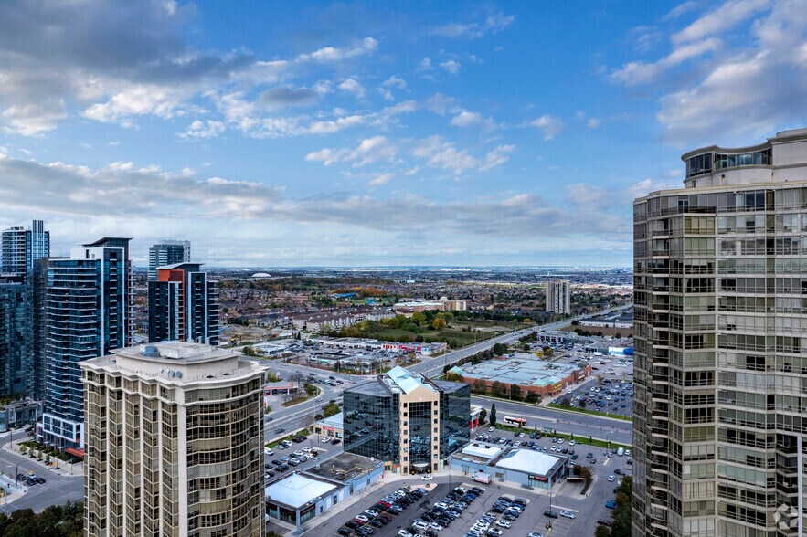 More Photos Of 30 Eglinton Ave W, Mississauga Office For Lease