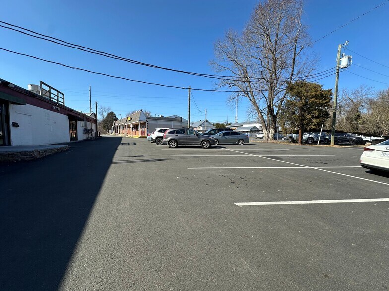 More Photos Of 7565-7569 Centreville Rd, Manassas Unknown For Lease