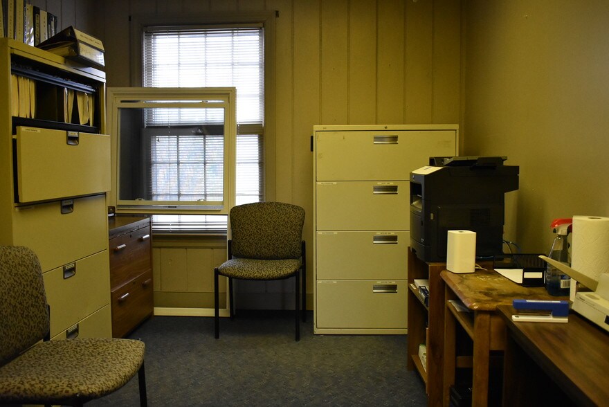 More Photos Of 7300 Hanover Green Dr, Mechanicsville Office For Lease