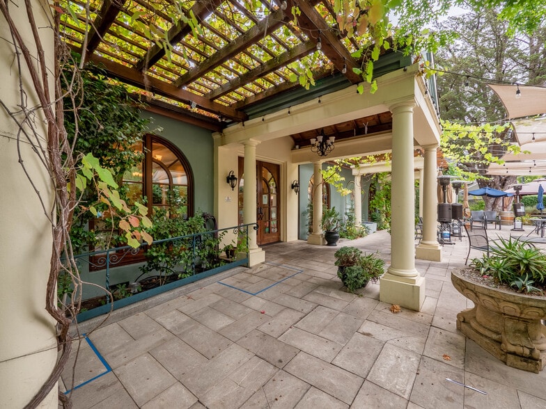 More Photos Of 8050 Bodega Ave, Sebastopol Restaurant For Sale