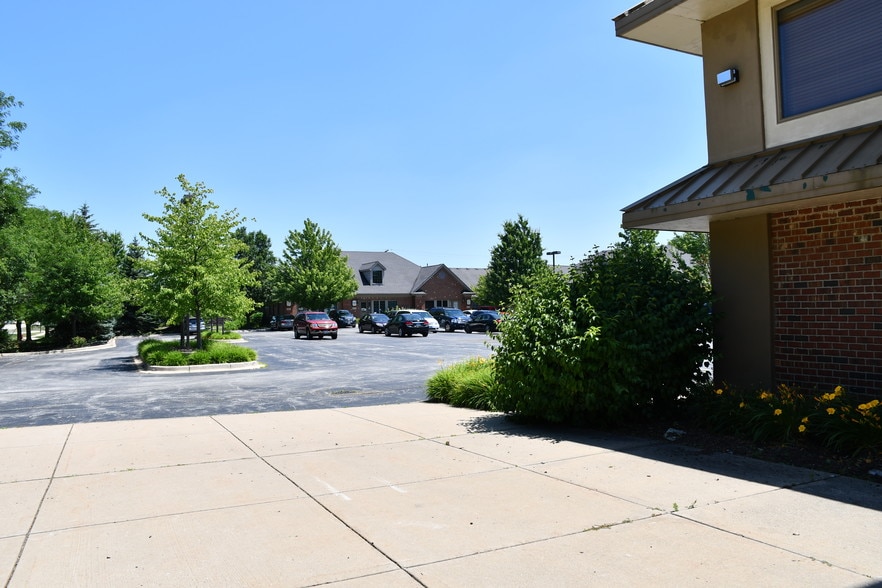 More Photos Of 10211 W Lincoln Hwy, Frankfort Restaurant For Lease