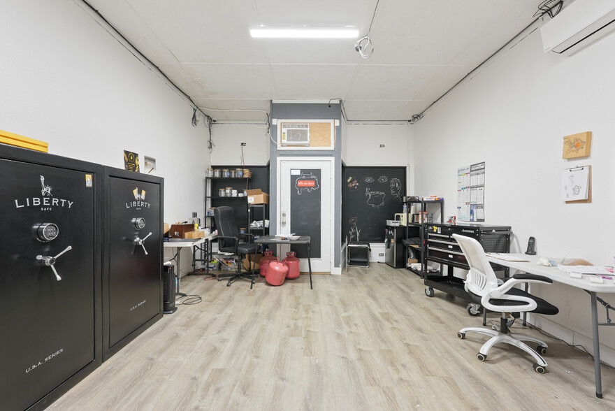 More Photos Of 7050 Martin Luther King Jr Blvd, Portland Freestanding For Lease