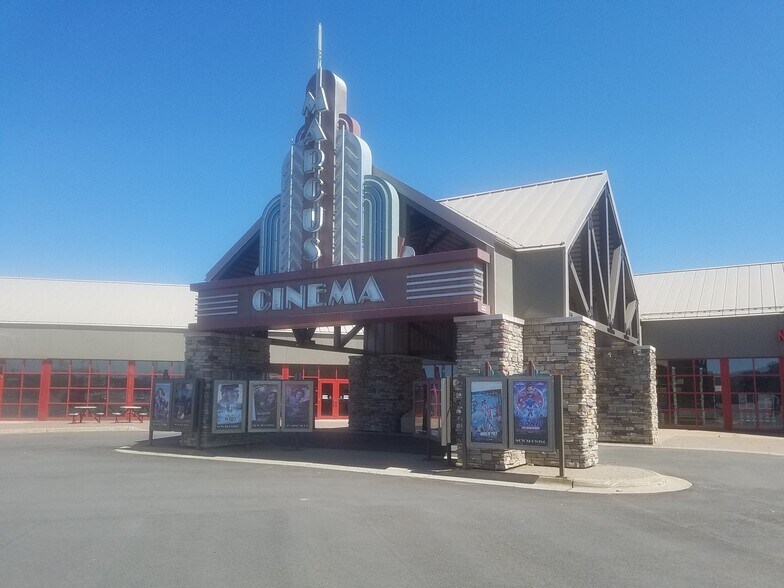 More Photos Of 10101 Market St, Rothschild General Retail For Lease