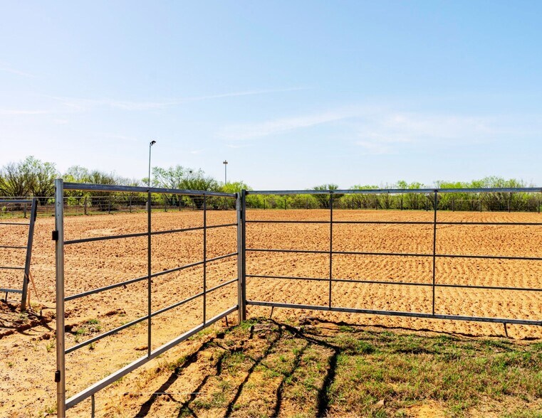 More Photos Of 1980 County Road 361, La Vernia Land For Sale
