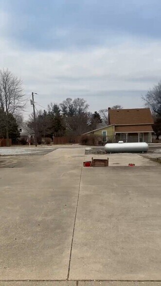 More Photos Of 496 IN-26, Frankfort Warehouse For Sale