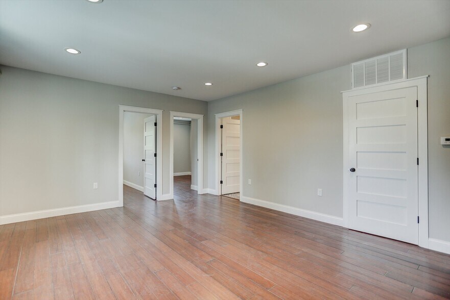 More Photos Of 218 W Main St, Urbana Office For Sale