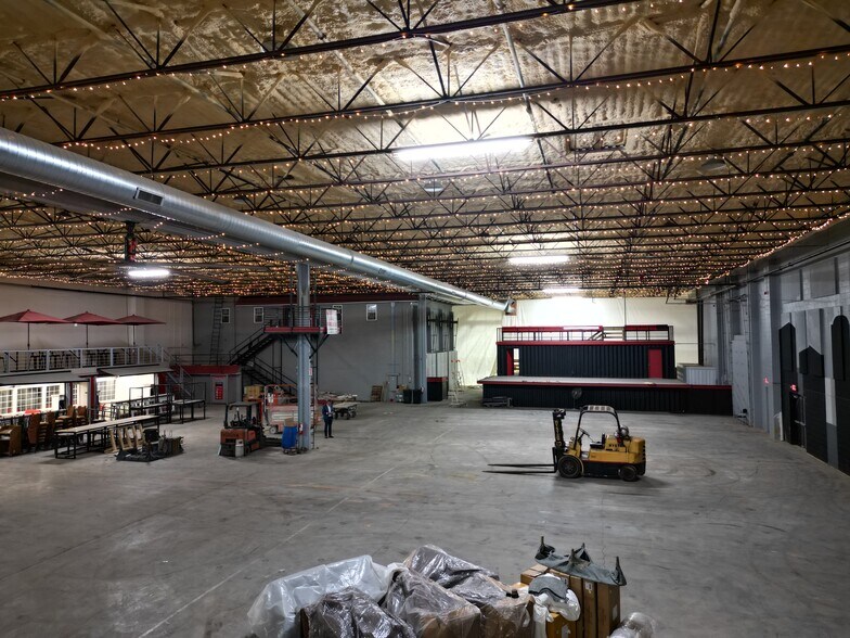 More Photos Of 1450 E Walnut St, Lancaster Warehouse For Sale