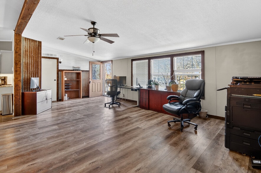 More Photos Of 4262 Burleson Retta Rd, Burleson Flex For Sale