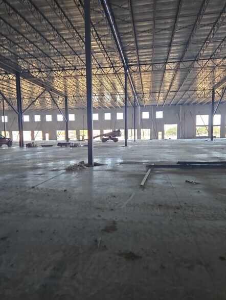 More Photos Of 8008 Sam Houston Pkwy S, Houston Unknown For Lease