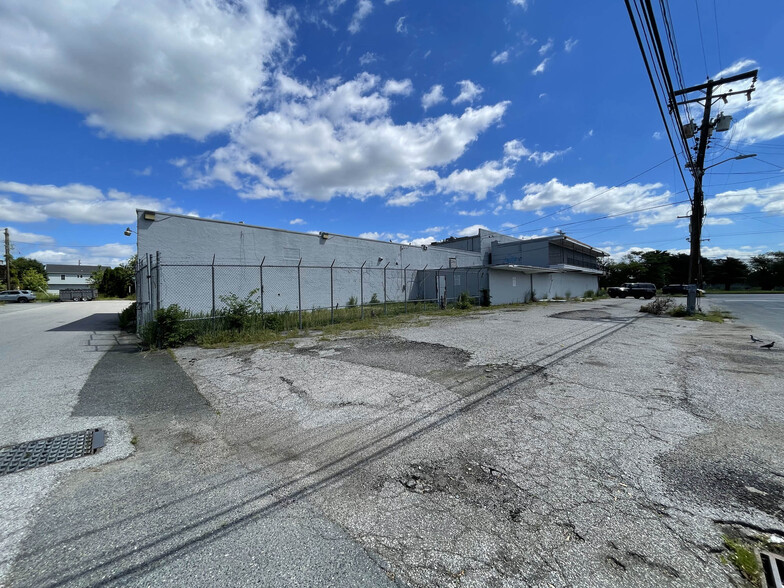 More Photos Of 5810 Ritchie Hwy, Baltimore Auto Repair For Sale