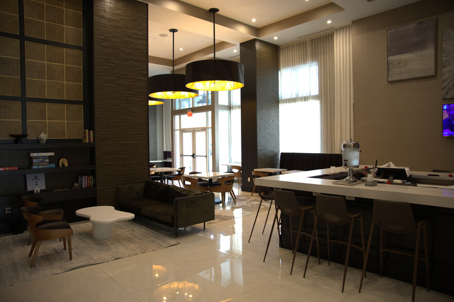 More Photos Of 320 Montgomery St, Savannah Hotel For Lease