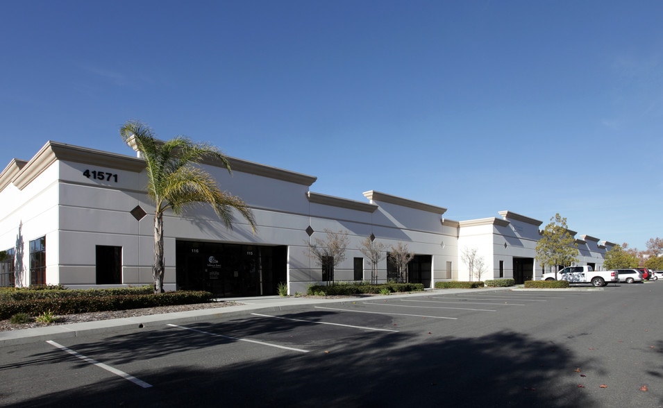 More Photos Of 26398 Deere Ct, Murrieta Distribution For Lease