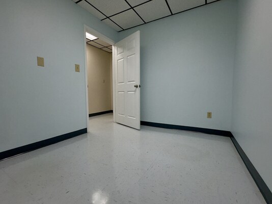 More Photos Of 1661 Walkup Ave, Monroe Office For Lease