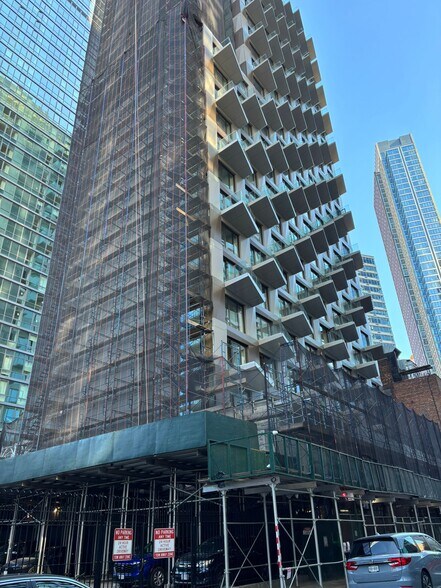 More Photos Of 19 Rockwell Pl, Brooklyn Apartments For Lease