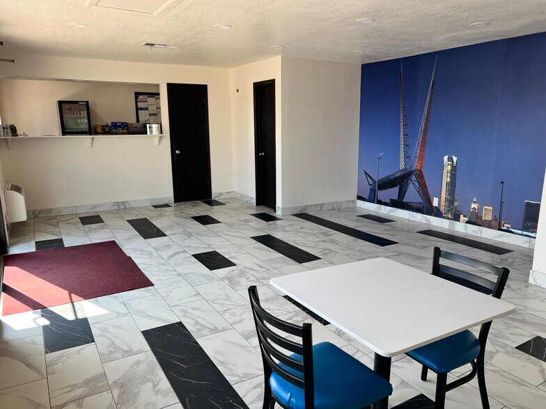 More Photos Of 321 S Rockwell Ave, Oklahoma City Hotel For Sale